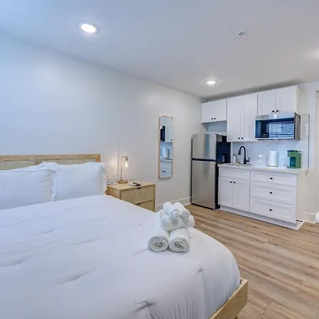 Roaring Tigers Studio Apartment Galveston Extérieur photo